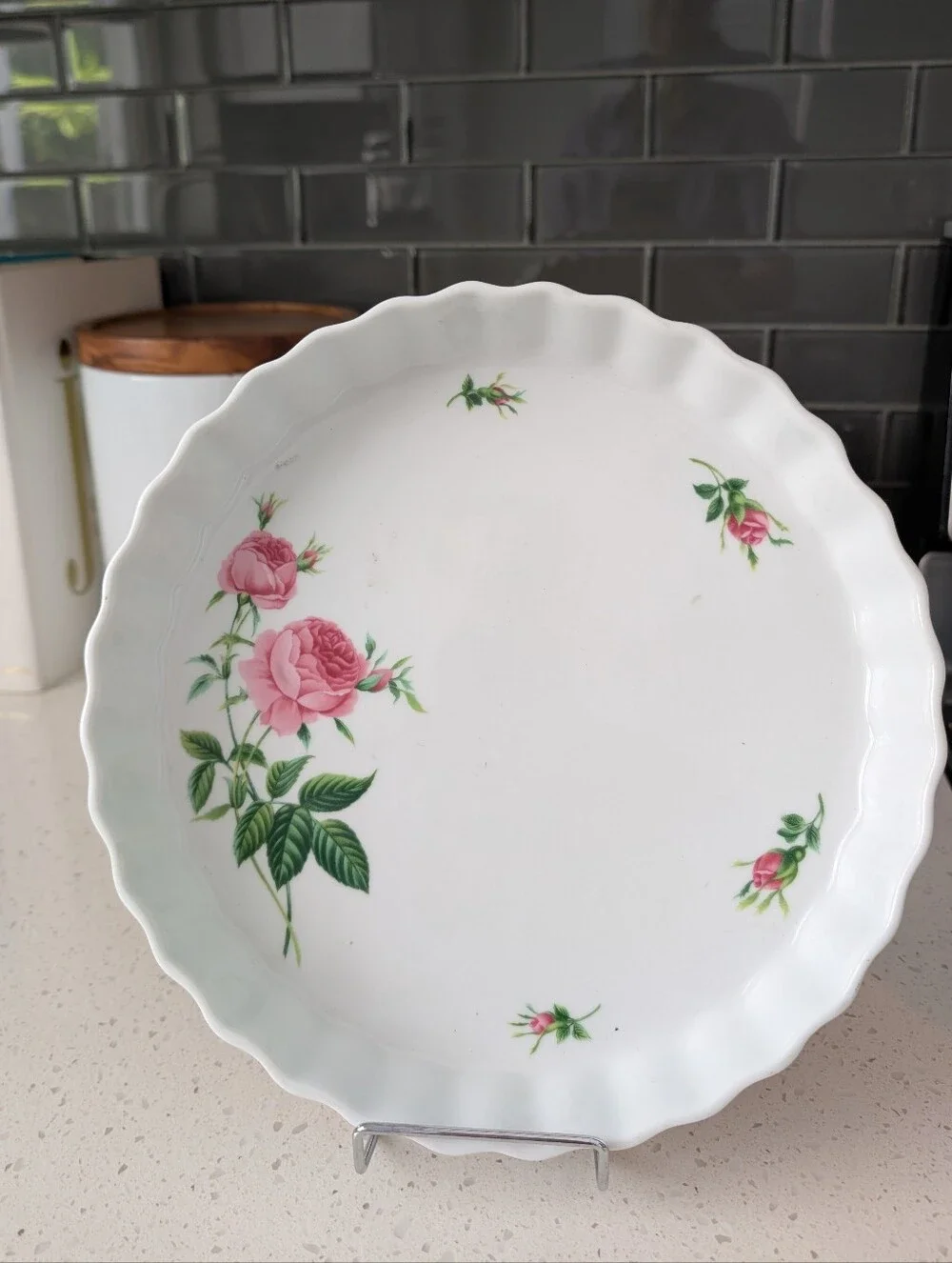 Vintage Christineholm Floral RoseScalloped Edge Tart Quiche Pie Plate